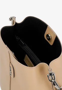 Beżowa skórzana torebka damska bucket bag