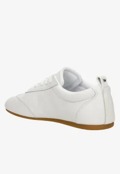 Białe sneakersy damskie ze skóry licowej