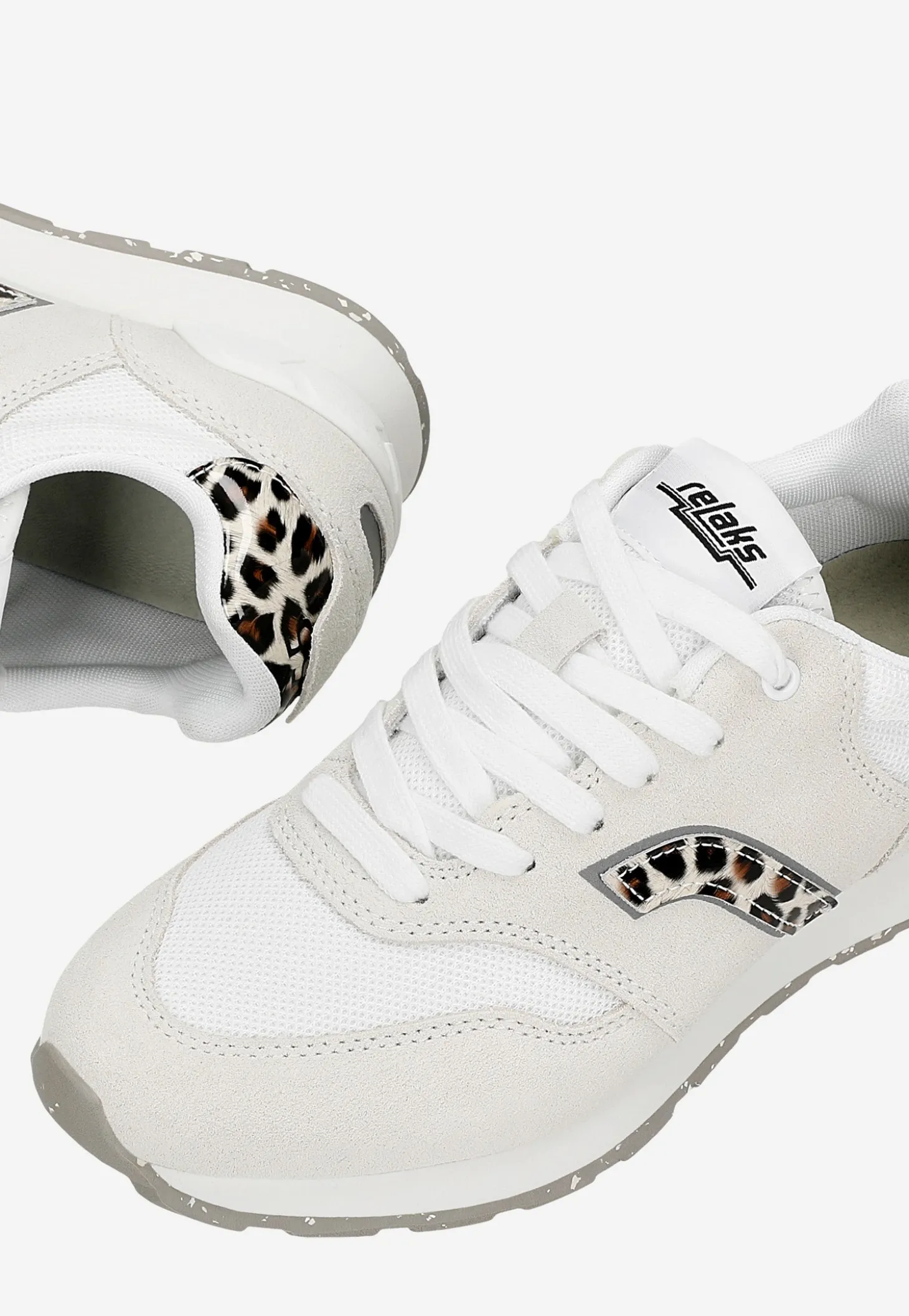 Białe sneakersy RELAKS z panterkowymi elementami
