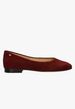 Bordowe baleriny damskie ze skóry welurowej