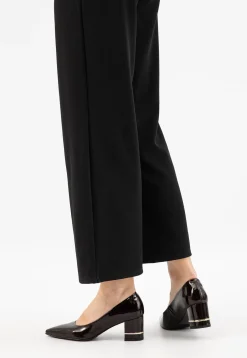 Bordowe czółenka damskie na ozdobionym obcasie
