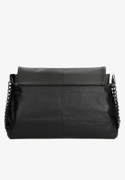Czarna skórzana torebka damska z łańcuszkiem na pasku
