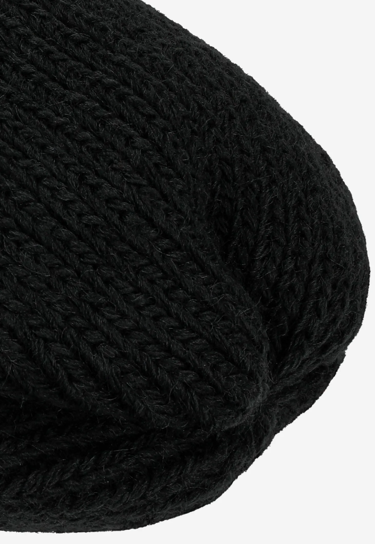 Czarna zimowa czapka damska typu beanie