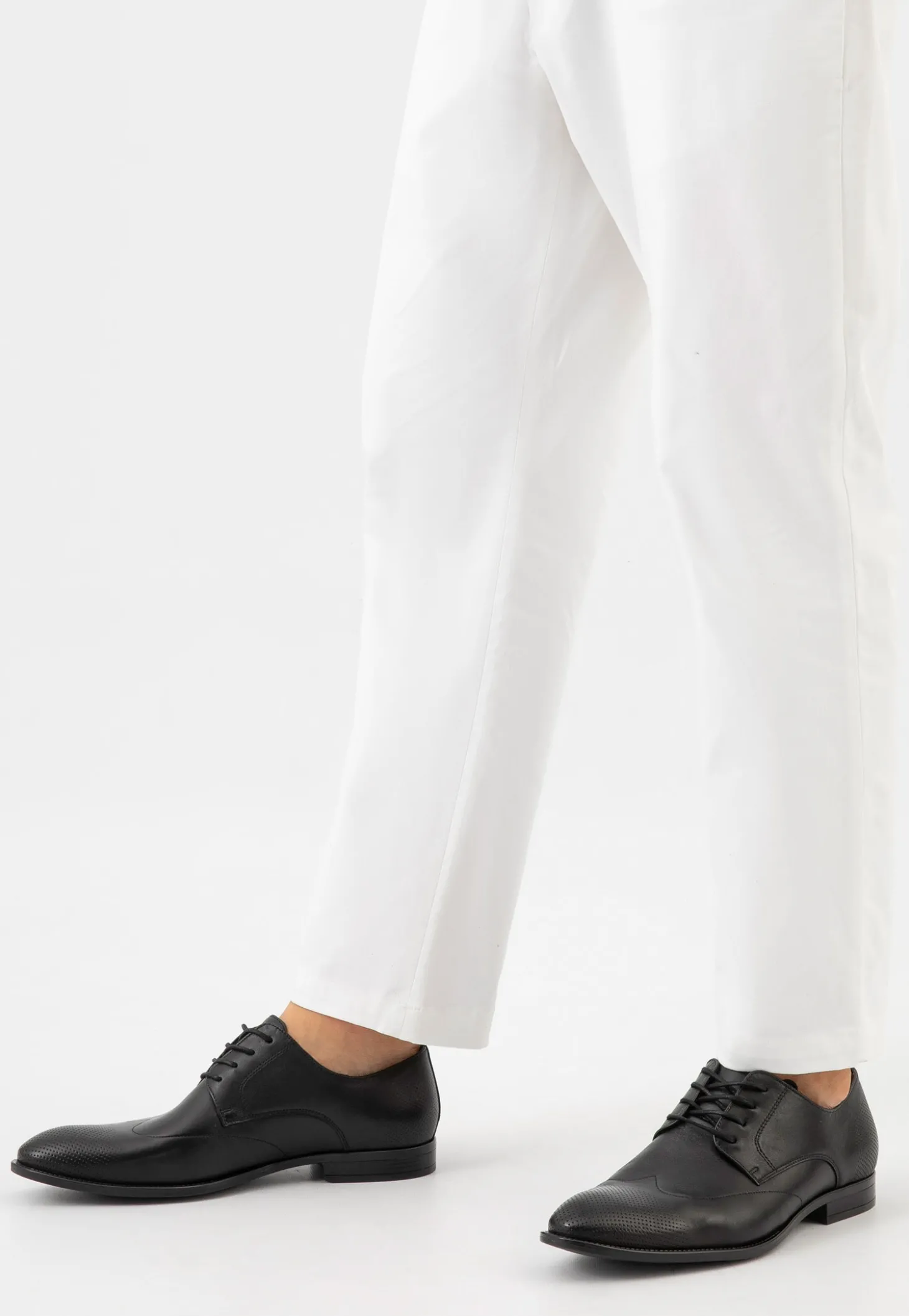 Czarne eleganckie buty męskie ze skóry licowej