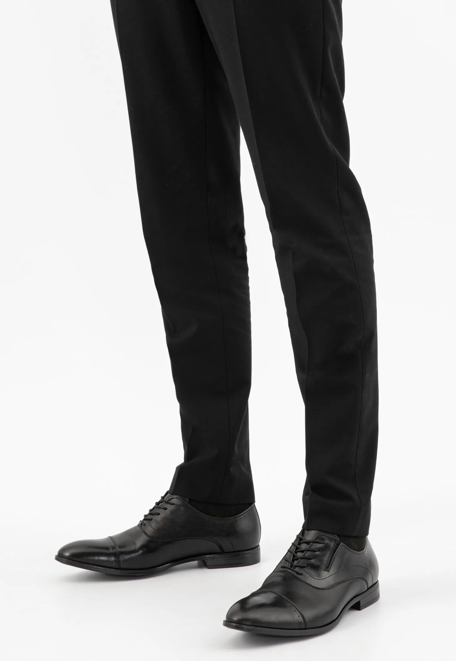 Czarne eleganckie półbuty męskie quarter brogue