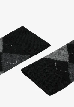 Czarne eleganckie skarpety w popielate romby