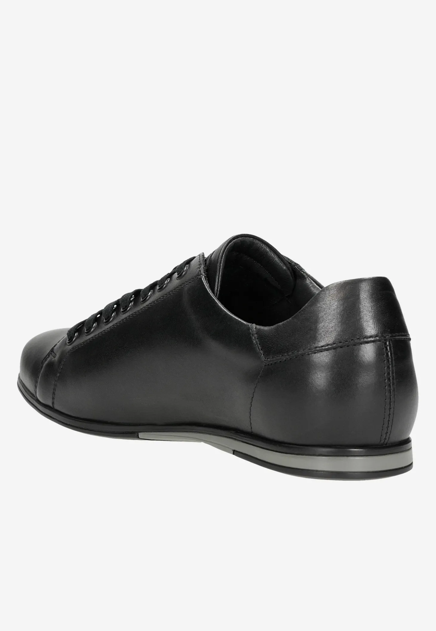 Czarne minimalistyczne sneakersy męskie w klasycznym stylu