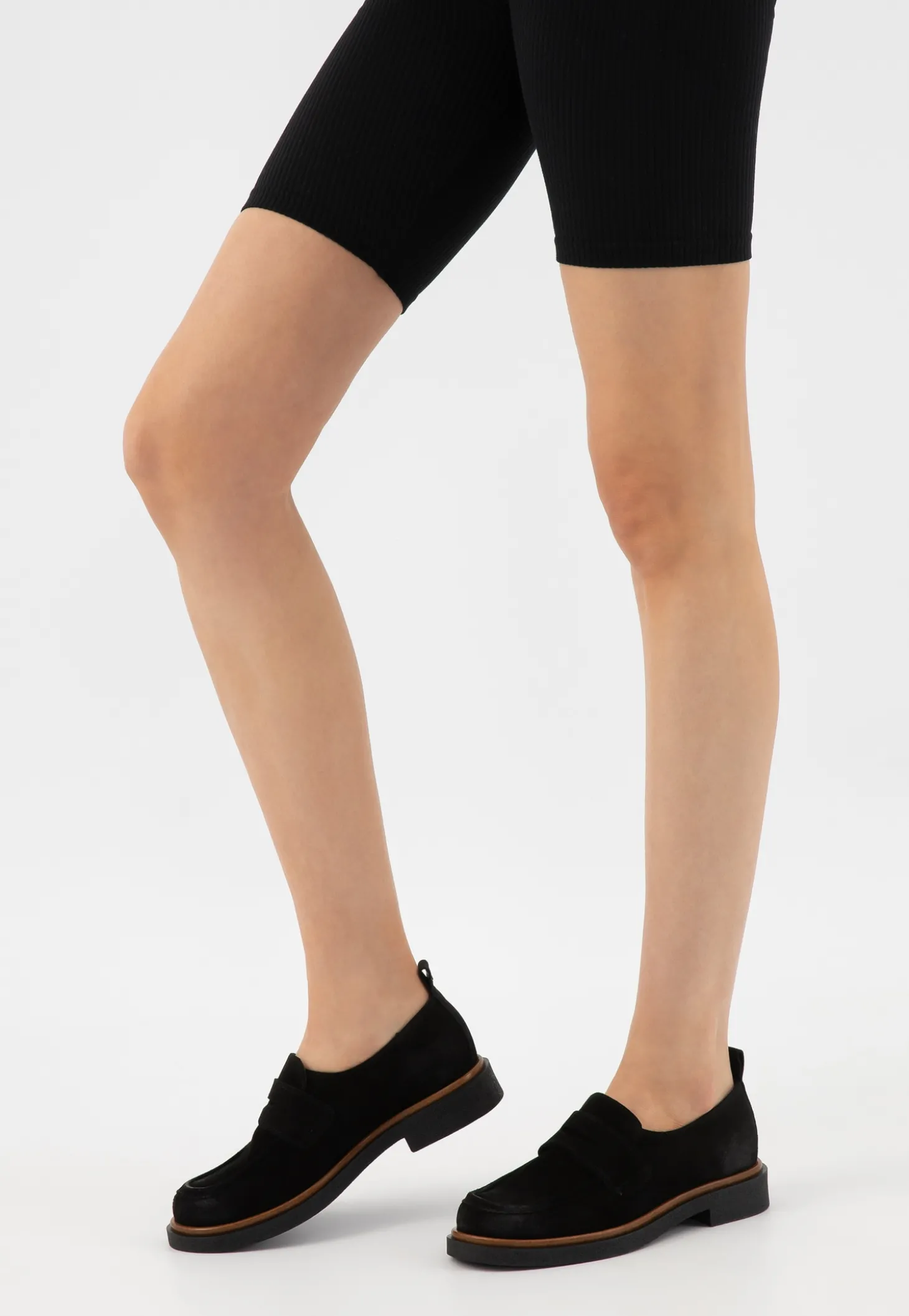 Czarne mokasyny damskie penny loafers w stylu casual