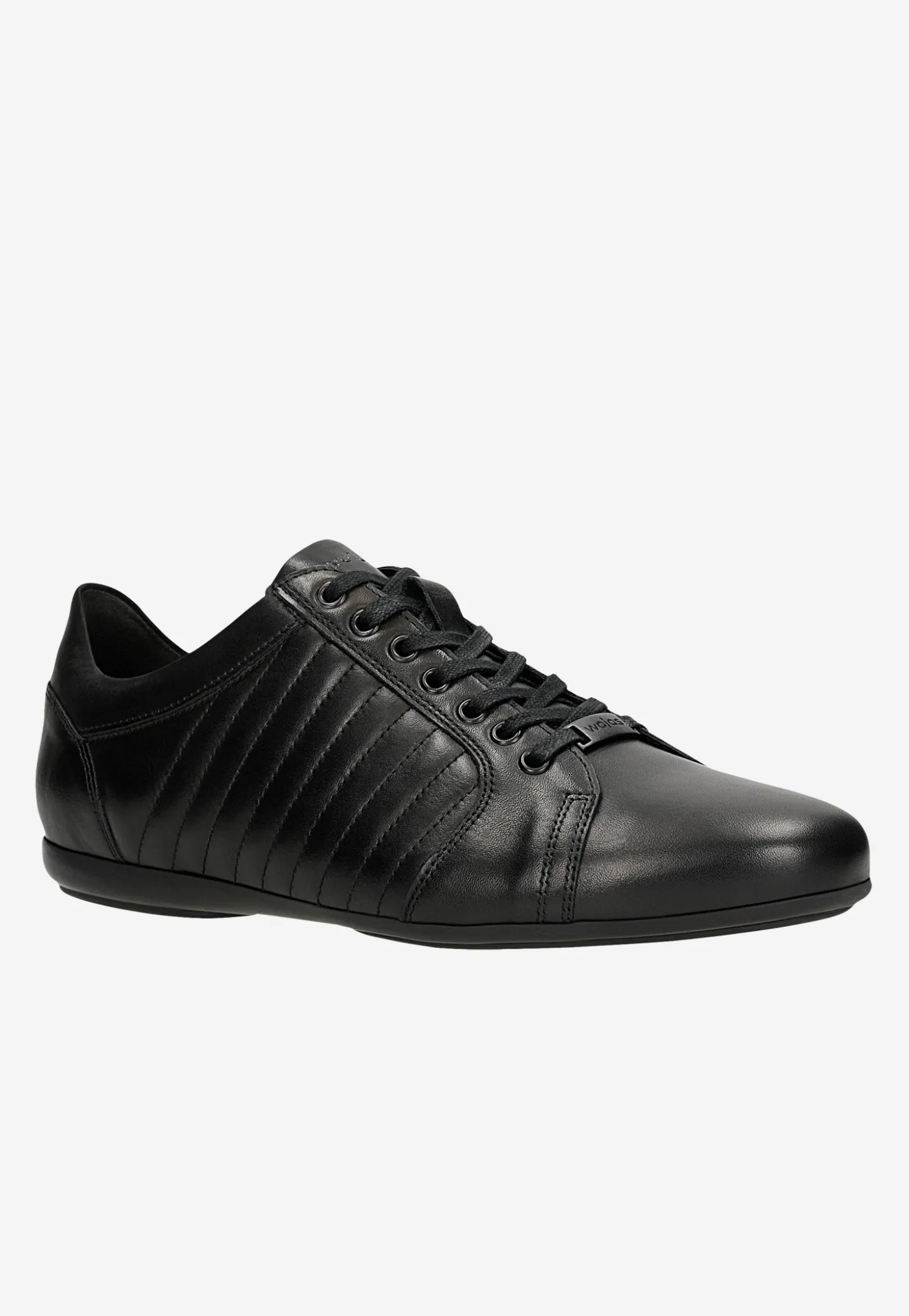 Czarne sneakersy meskie z ozdobnymi przeszyciami