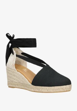 Czarne zabudowane espadryle damskie RELAKS