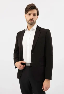 Czarny skórzany pasek męski z elegancką pełną klamrą