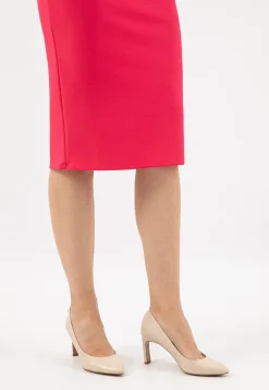 Eleganckie beżowe czółenka damskie na szpilce
