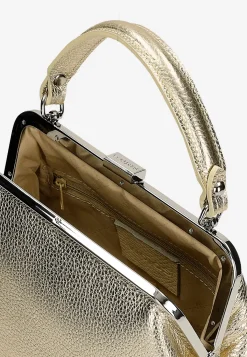 Mała złota torebka typu frame bag