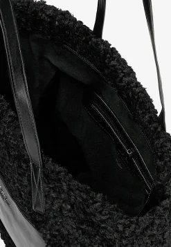 RELAKS duża czarna torebka z futerkiem typu baranek