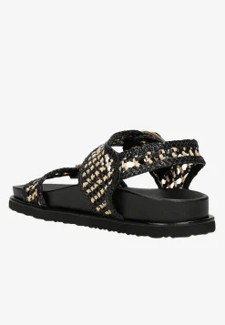 Sandały z plecionki w stylu boho z metalowymi klamrami