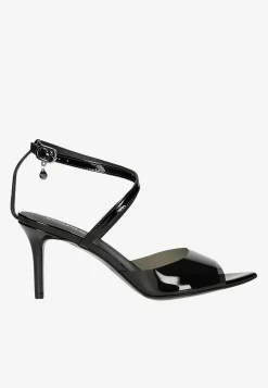Wieczorowe lakierowane sandały na szpilce